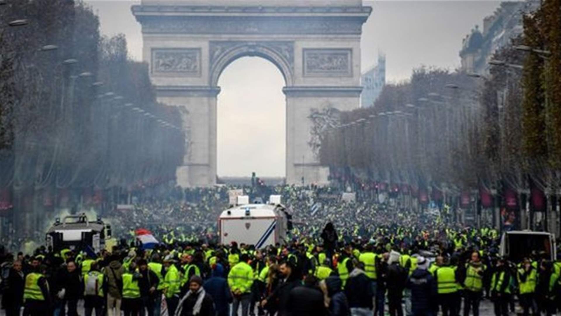 84 ألفا من "السترات الصفر" تظاهروا في فرنسا