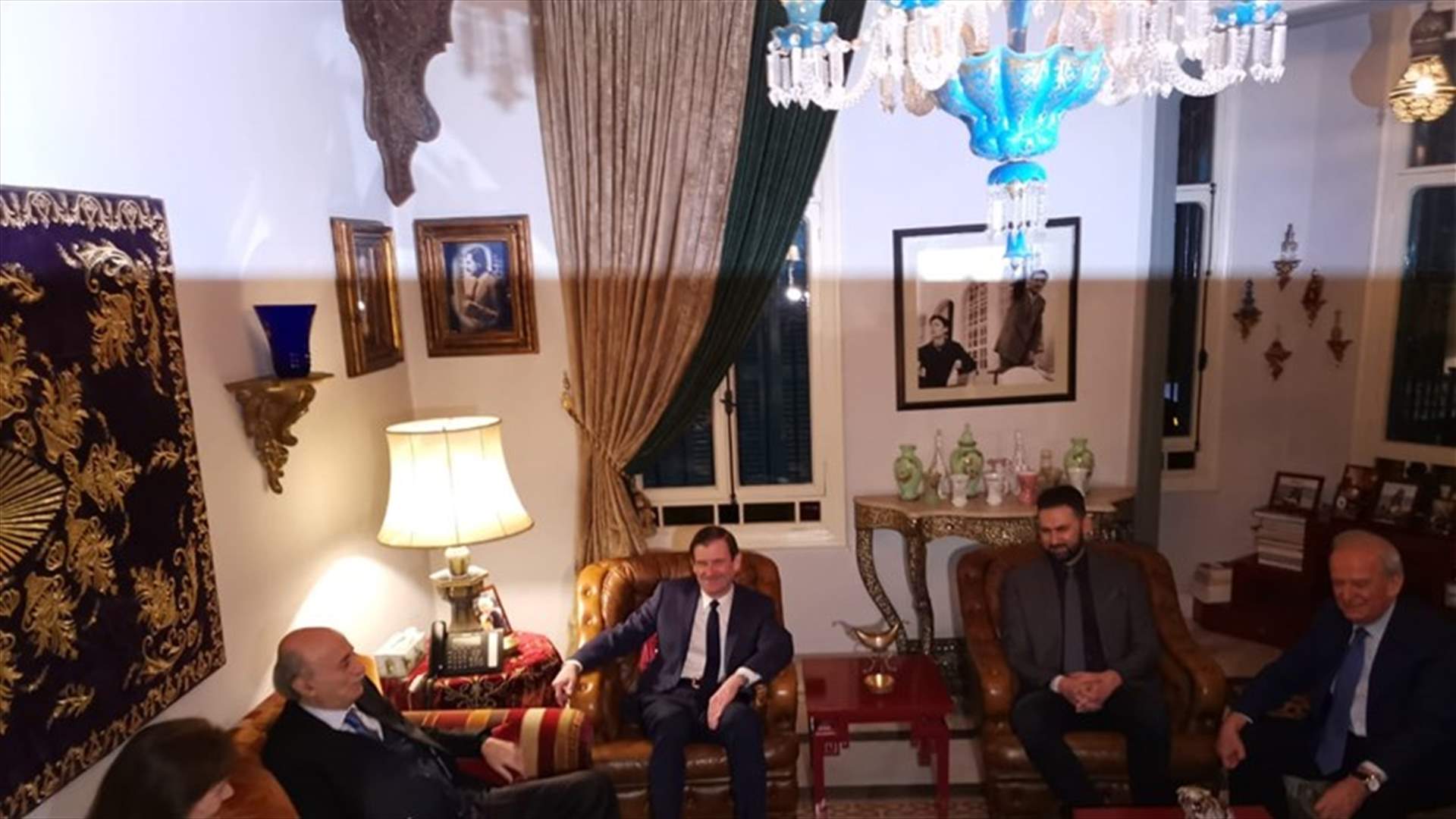 هيل استهل لقاءاته في لبنان بزيارة كليمنصو