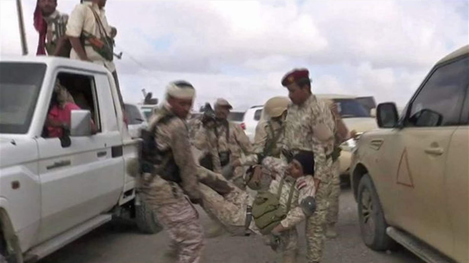 وفاة ضابط يمني كبير متأثرا بجروحه بعد الهجوم على قاعدة العند الجوية