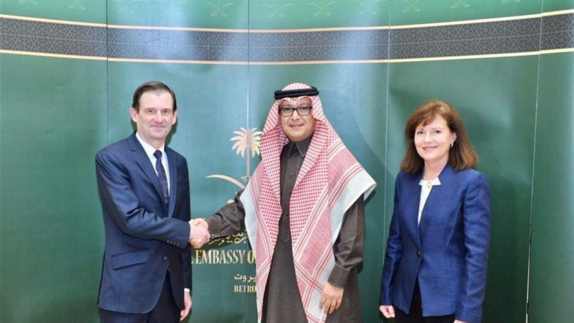 بخاري عرض مع هيل المستجدات السياسية