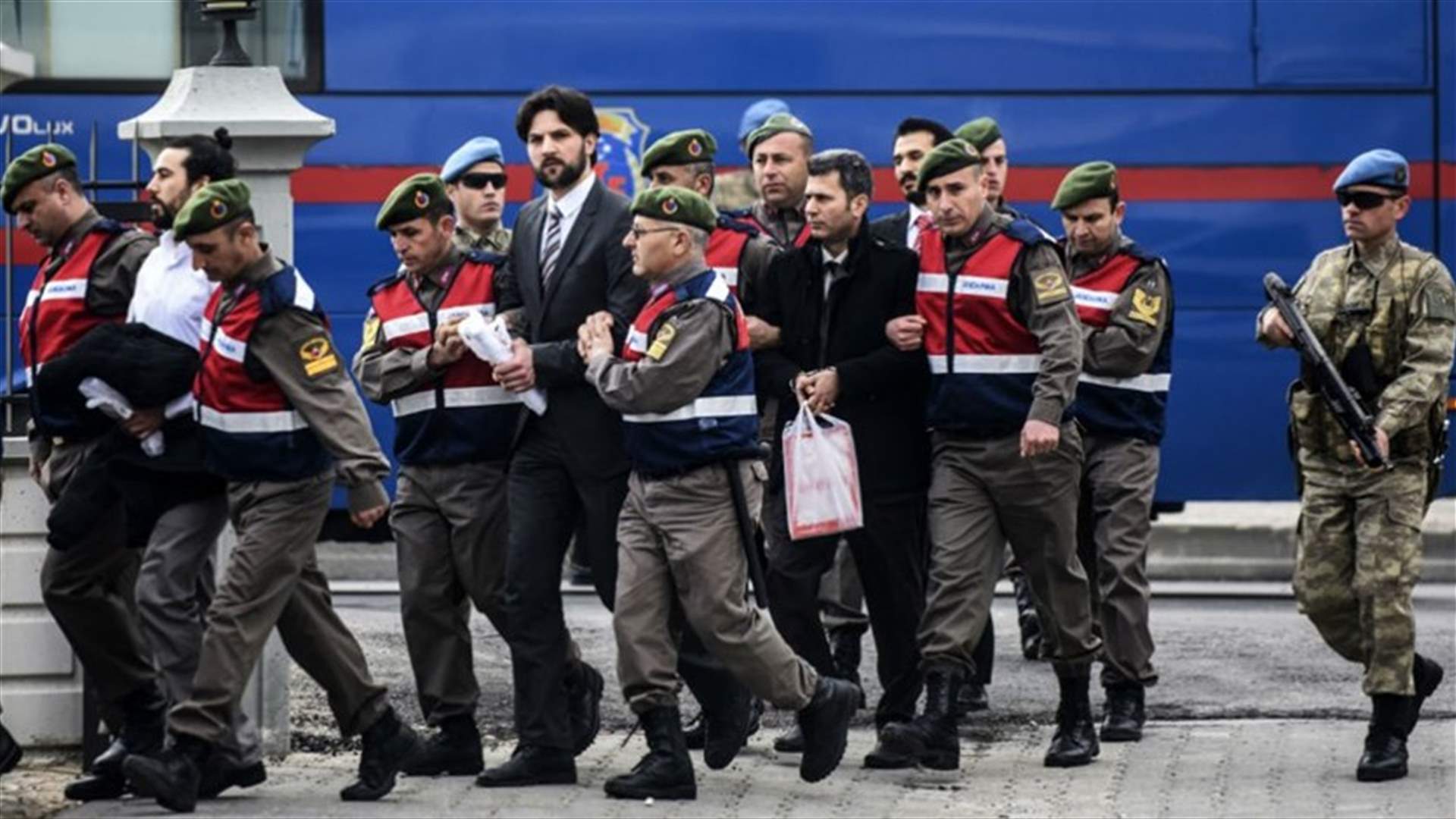 حملة لاعتقال أكثر من 200 شخص في تركيا