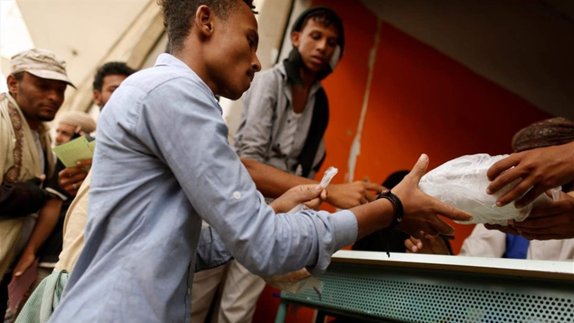 UN delivers food for 9.5 million in Yemen last month, shy of target