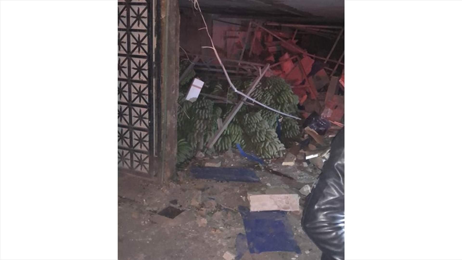 انفجار داخل مخمر للموز في كفرياسين... (صور)