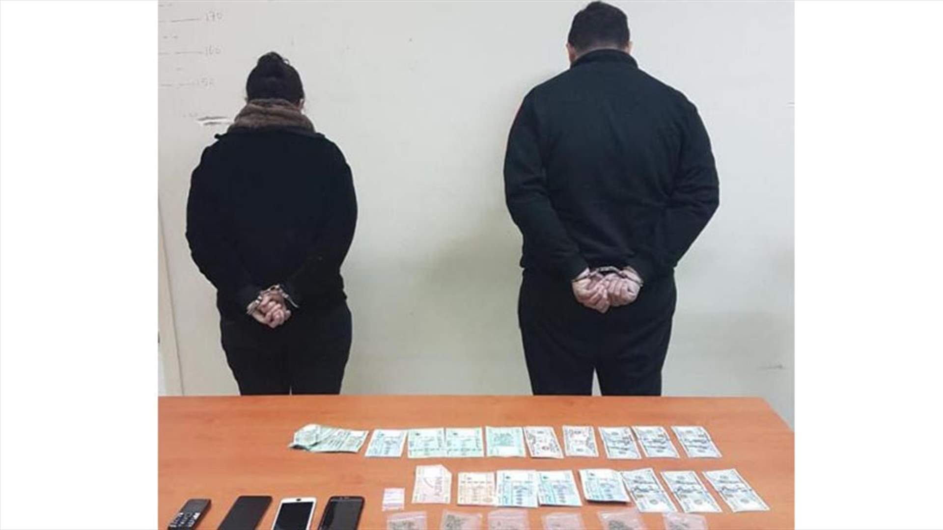 خرج من السجن ليعاود نشاطه...