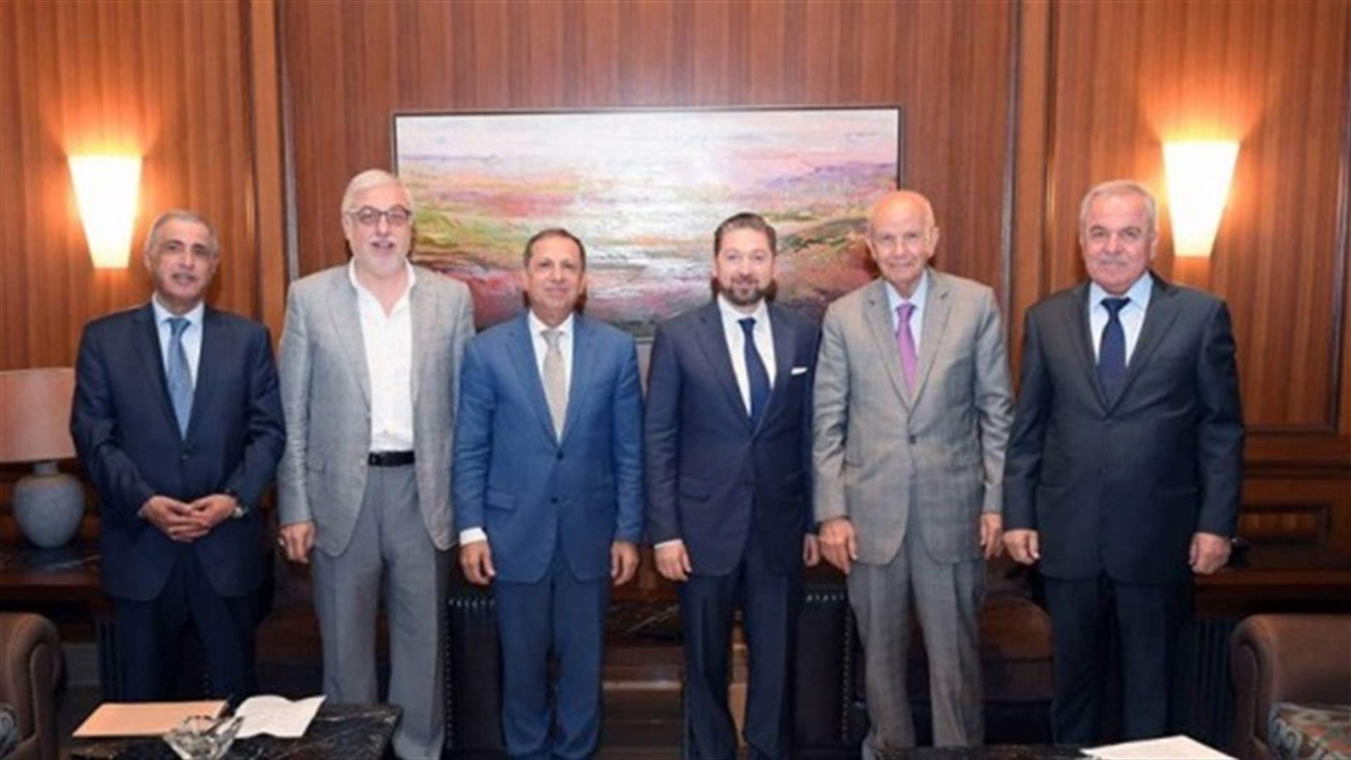 أحد نواب اللقاء التشاوري لـ"الجمهورية": متمسكون بقرارنا