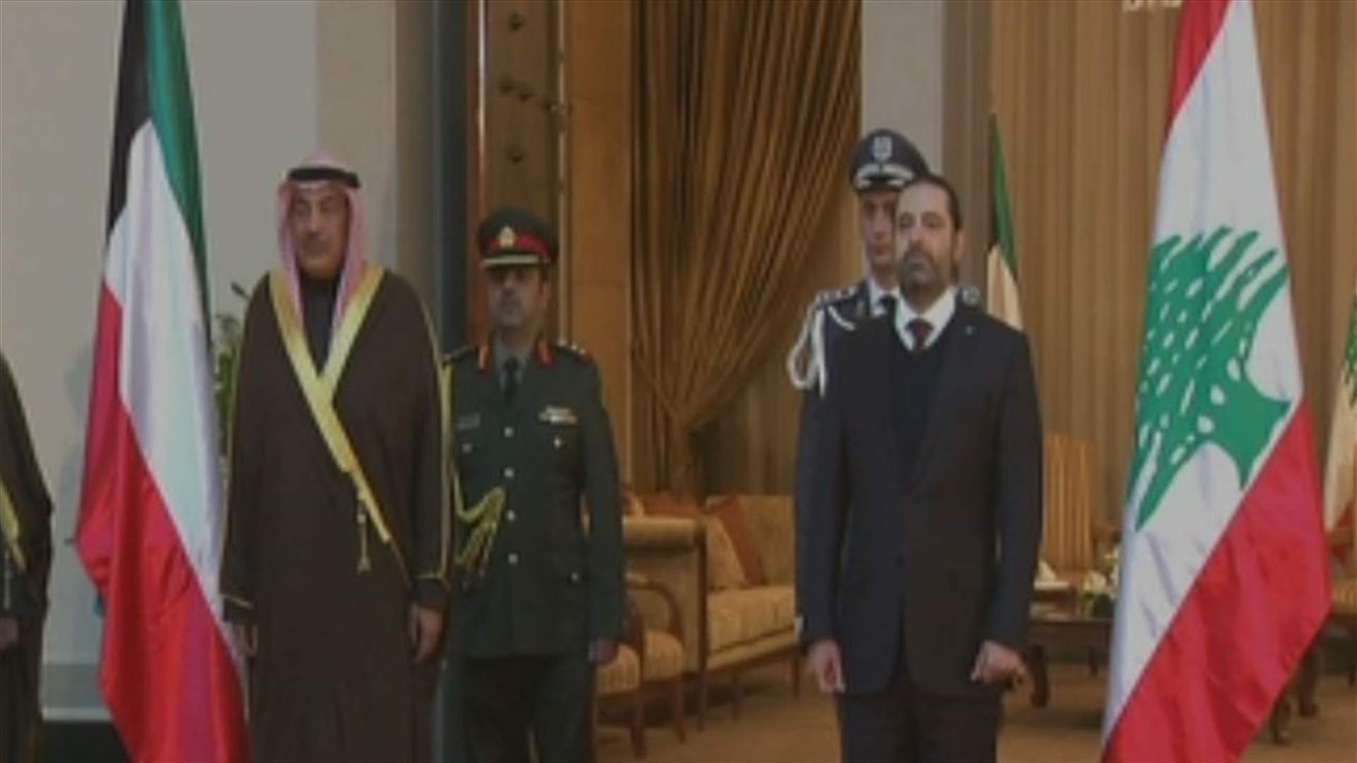 الحريري يستقبل نائب رئيس مجلس وزراء الكويت وزير الخارجية صباح الصباح في المطار
