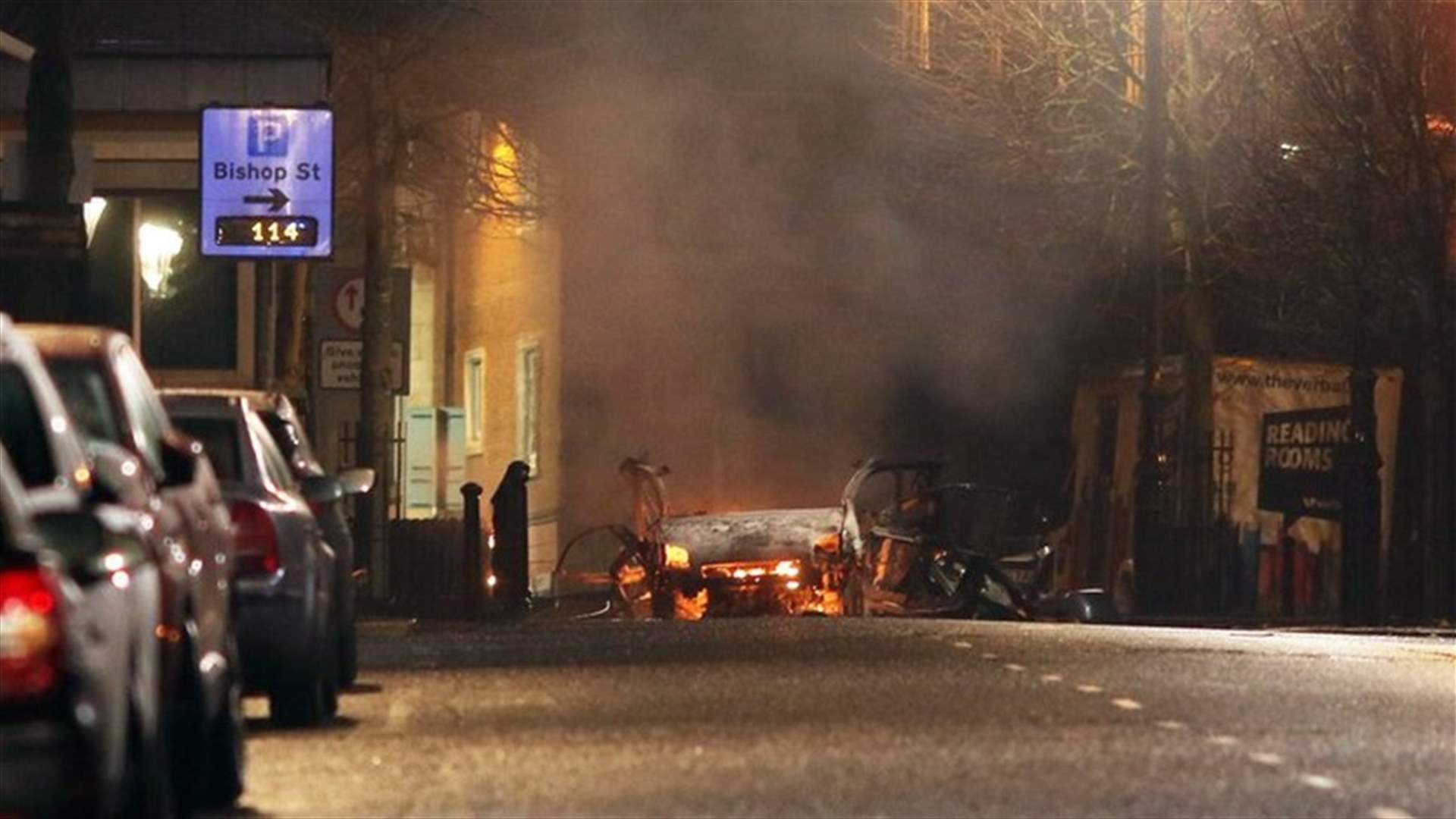 شرطة أيرلندا الشمالية تعلن عن وجود سيارة يشتبه بأنها مفخخة