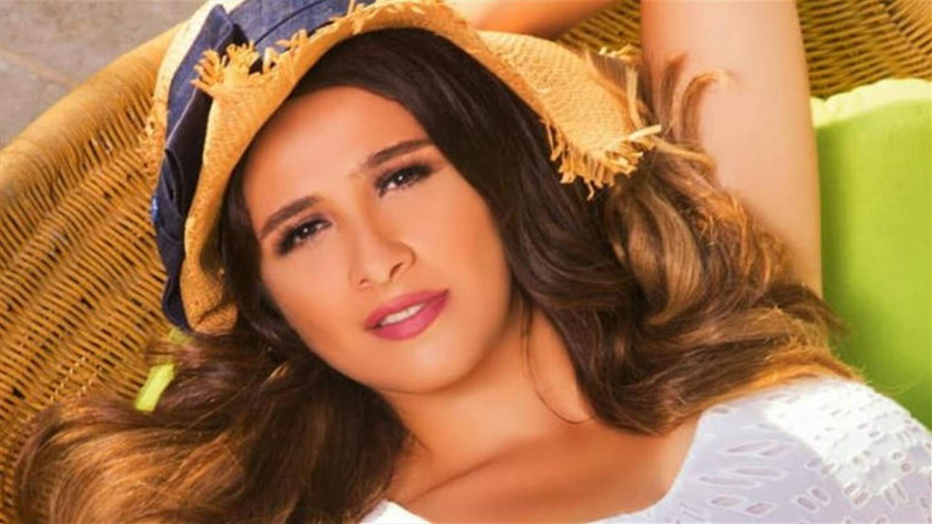 طليق الممثلة ياسمين عبد العزيز يعلن زواجه من فنانة أخرى (صور)