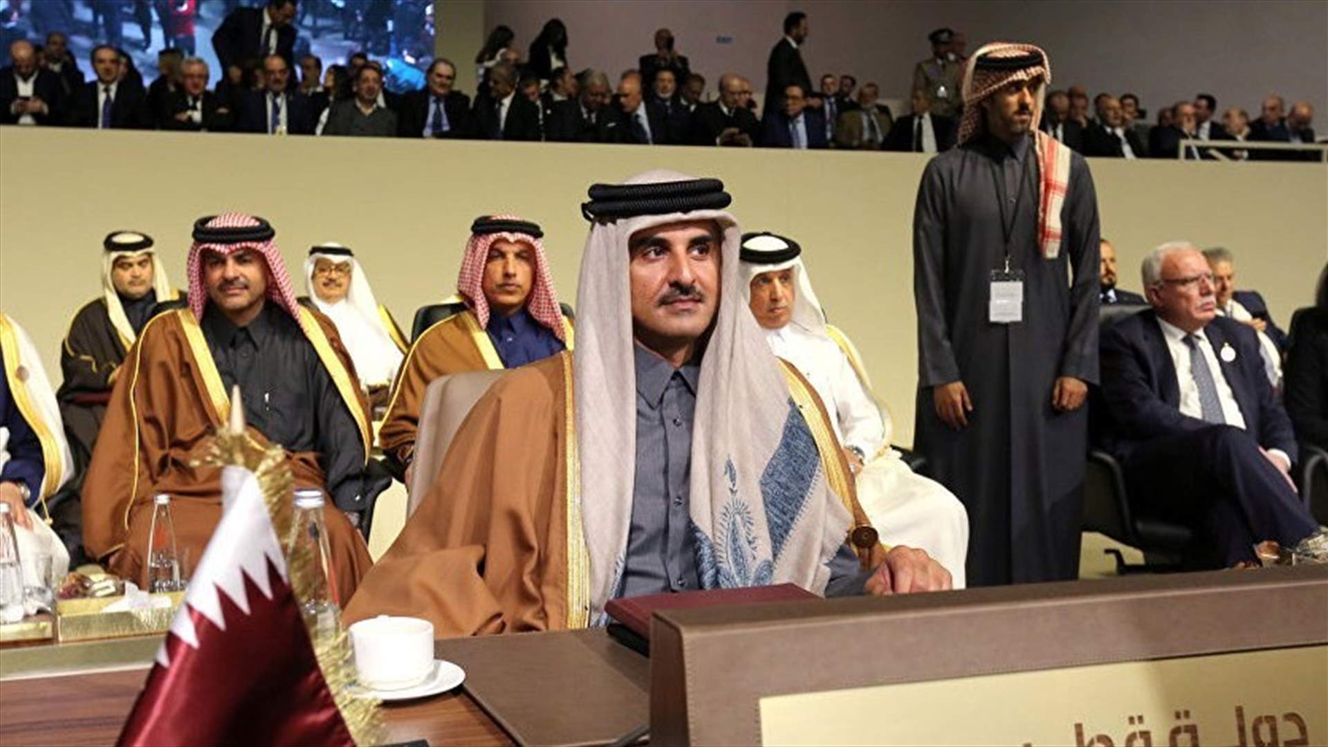 Qatari emir hosts Bashir, backs "unity" in restive Sudan