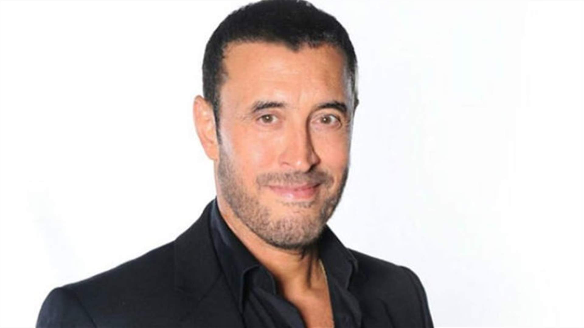 خرق أمني في حفل كاظم الساهر في ألمانيا.. غادر المسرح وفرقته الموسيقيّة أنقذته! (فيديو)
