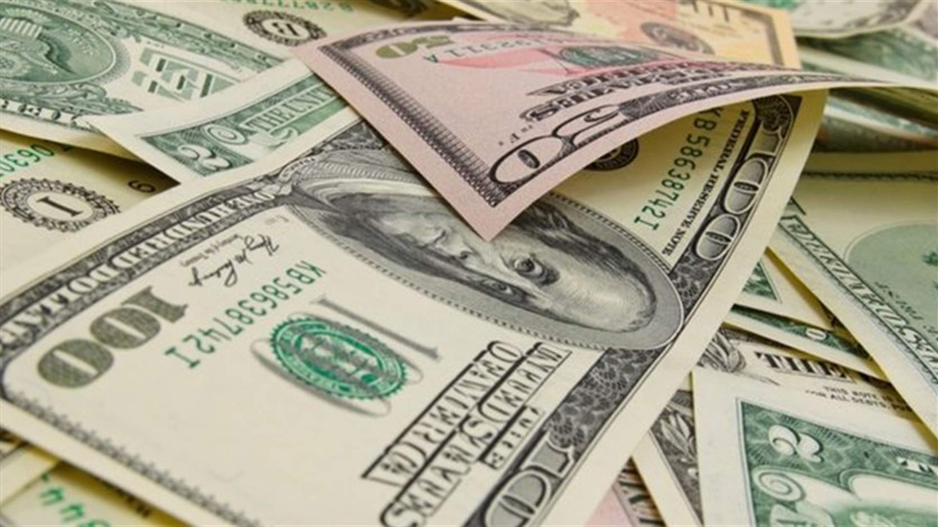 فاز بجائزة اليانصيب بفضل والدته!
