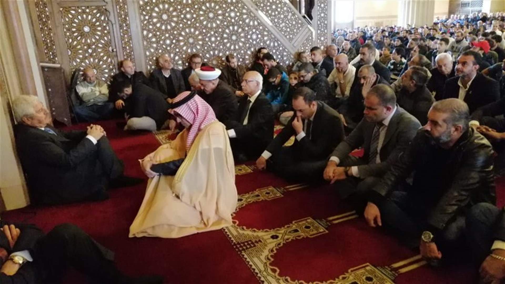 Al-Bukhari attends Friday’s prayers at al-Hajj Bahaeddine Hariri mosque in Sidon
