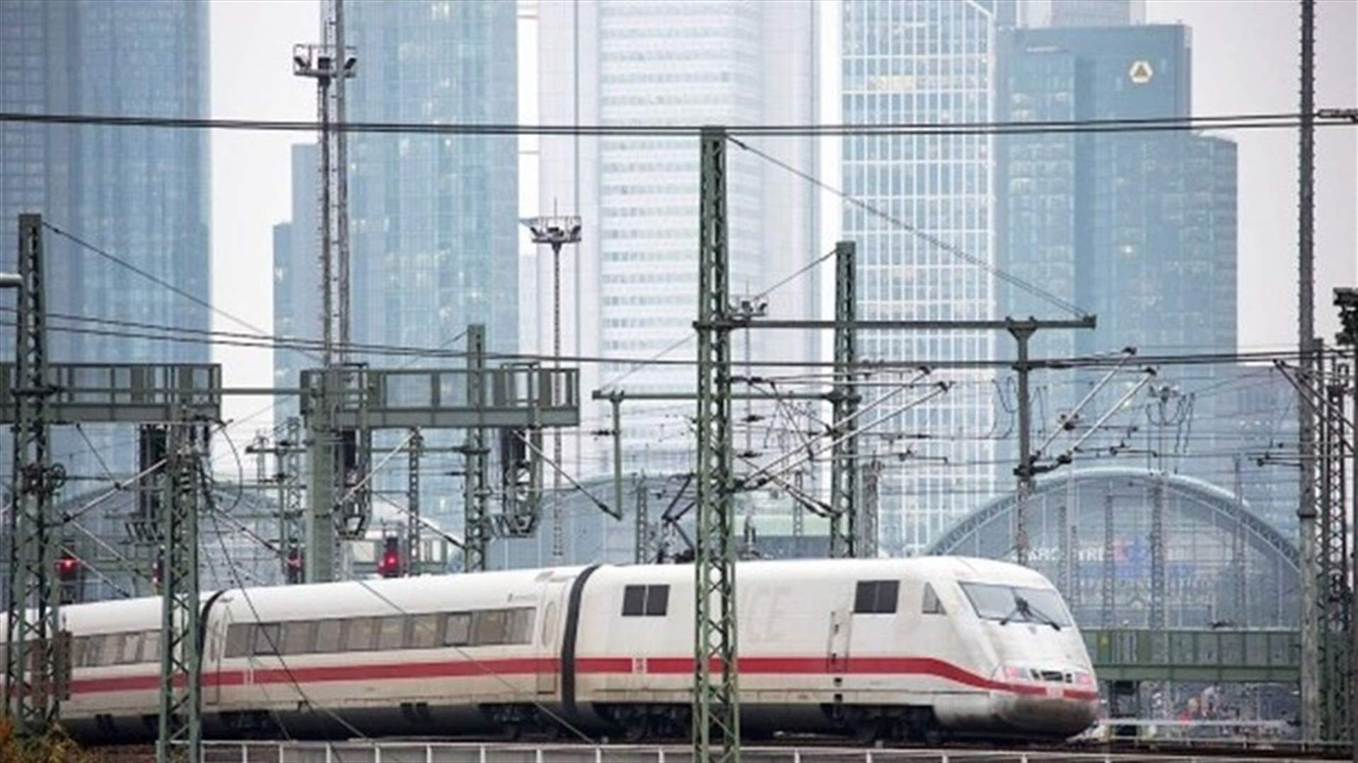 German police give all-clear after evacuating train due to bomb threat