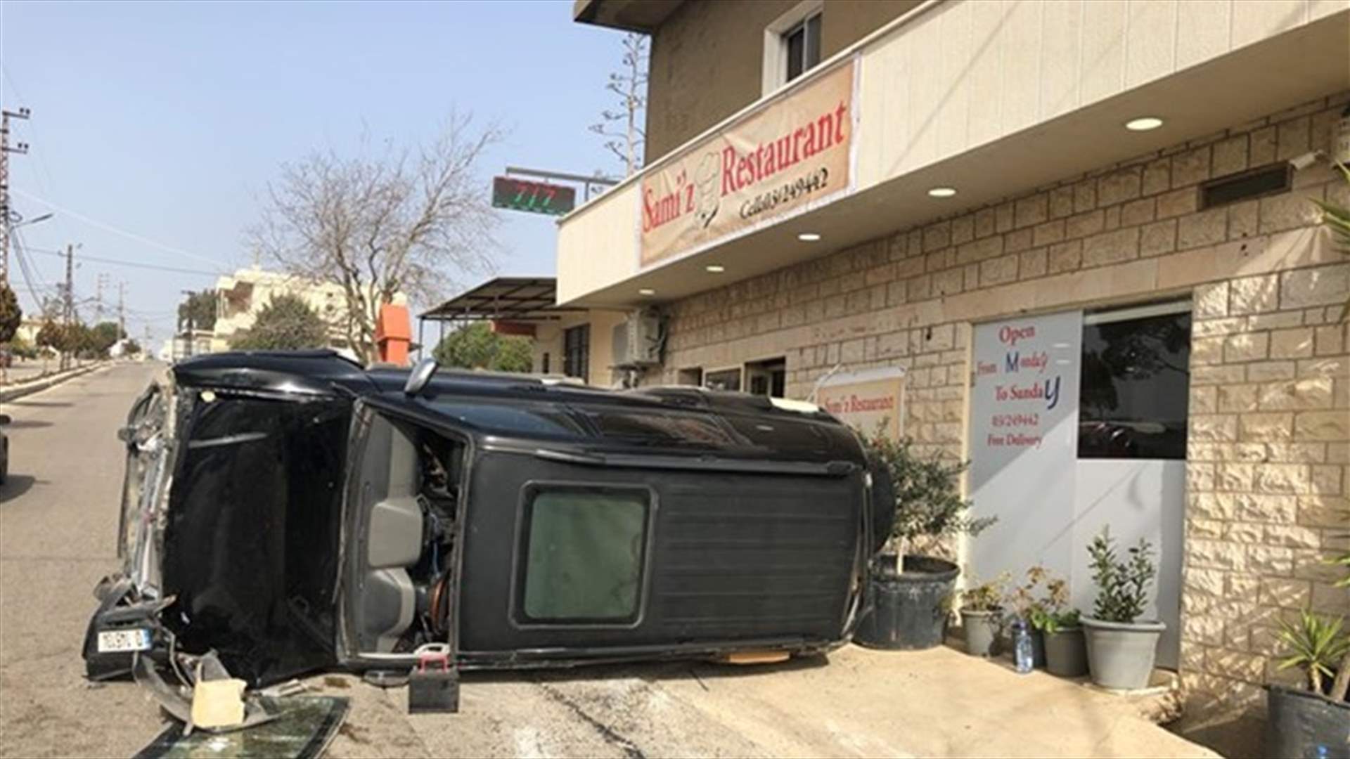 جريح بانقلاب سيارة في القليعة