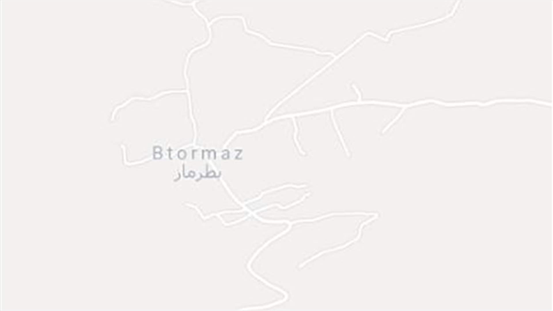 سقوط صخرة على عامل في بطرماز الضنية...
