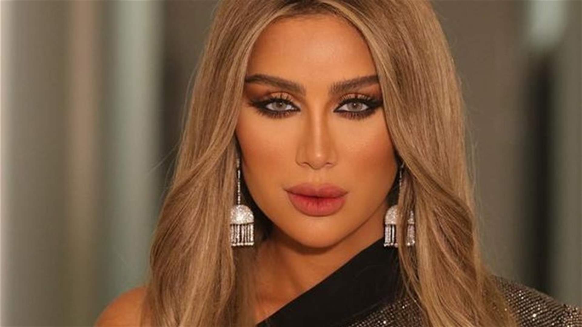 مايا دياب في أجرأ ظهور لها... بدون ماكياج وفوتوشوب (صورة)