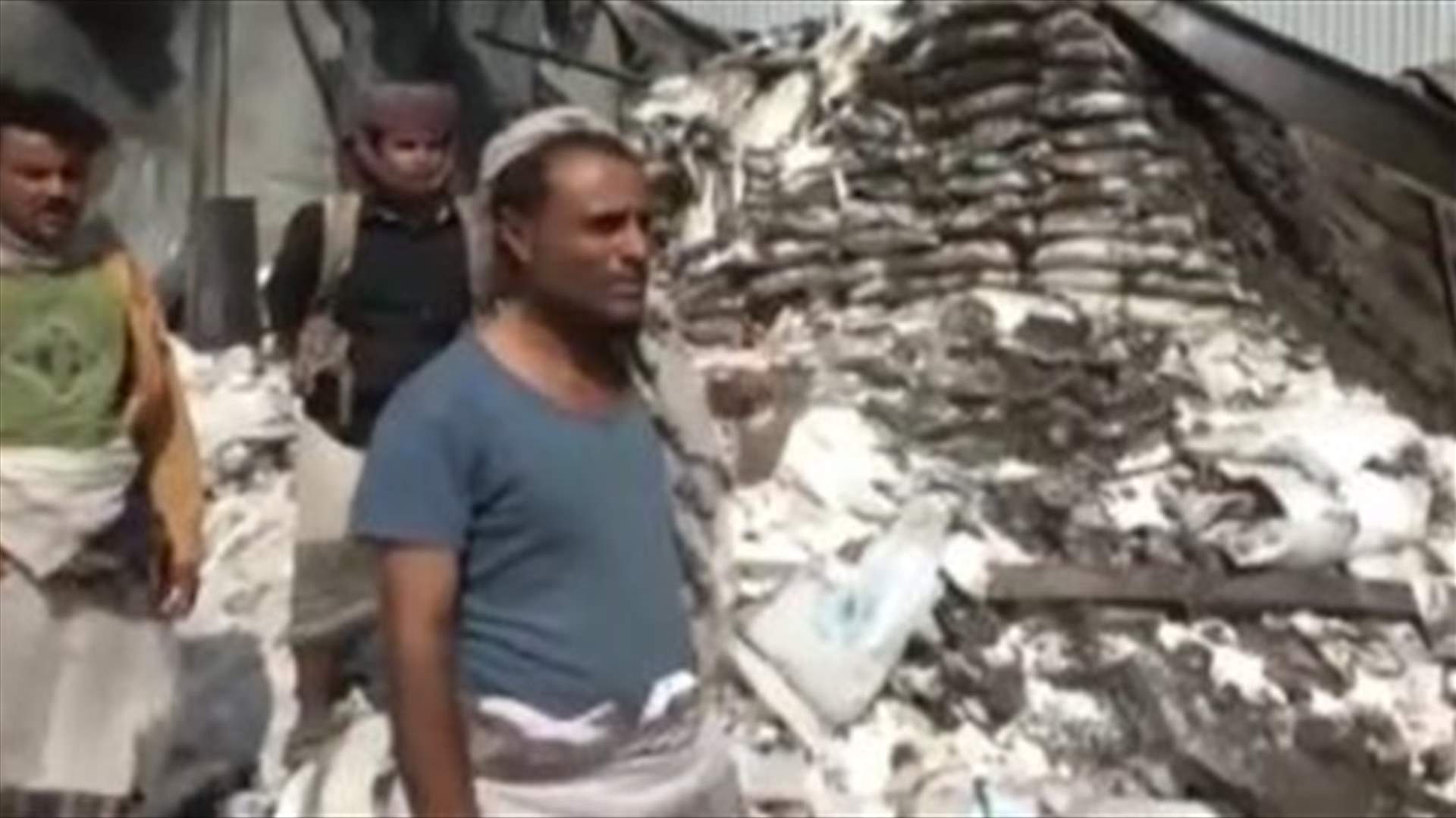 فريق إزالة ألغام يتعرض لهجوم في اليمن