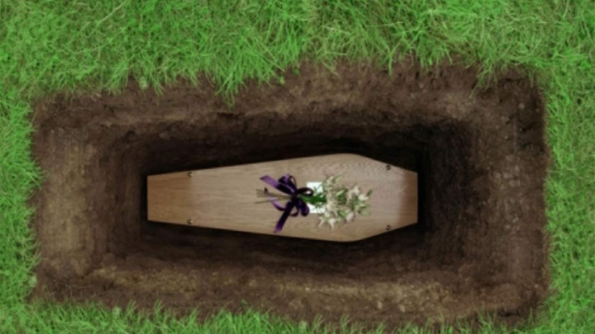فيديو مرعب... رجل يسقط داخل حفرة القبر خلال جنازة