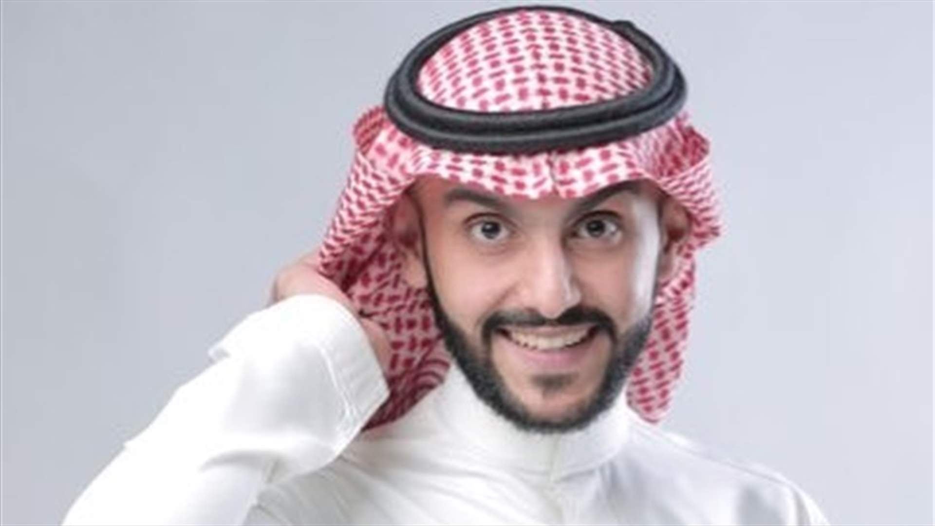 إعلامي سعودي يسيء إلى سيدة على الهواء...وإجراء فوري بحقّه (فيديو)