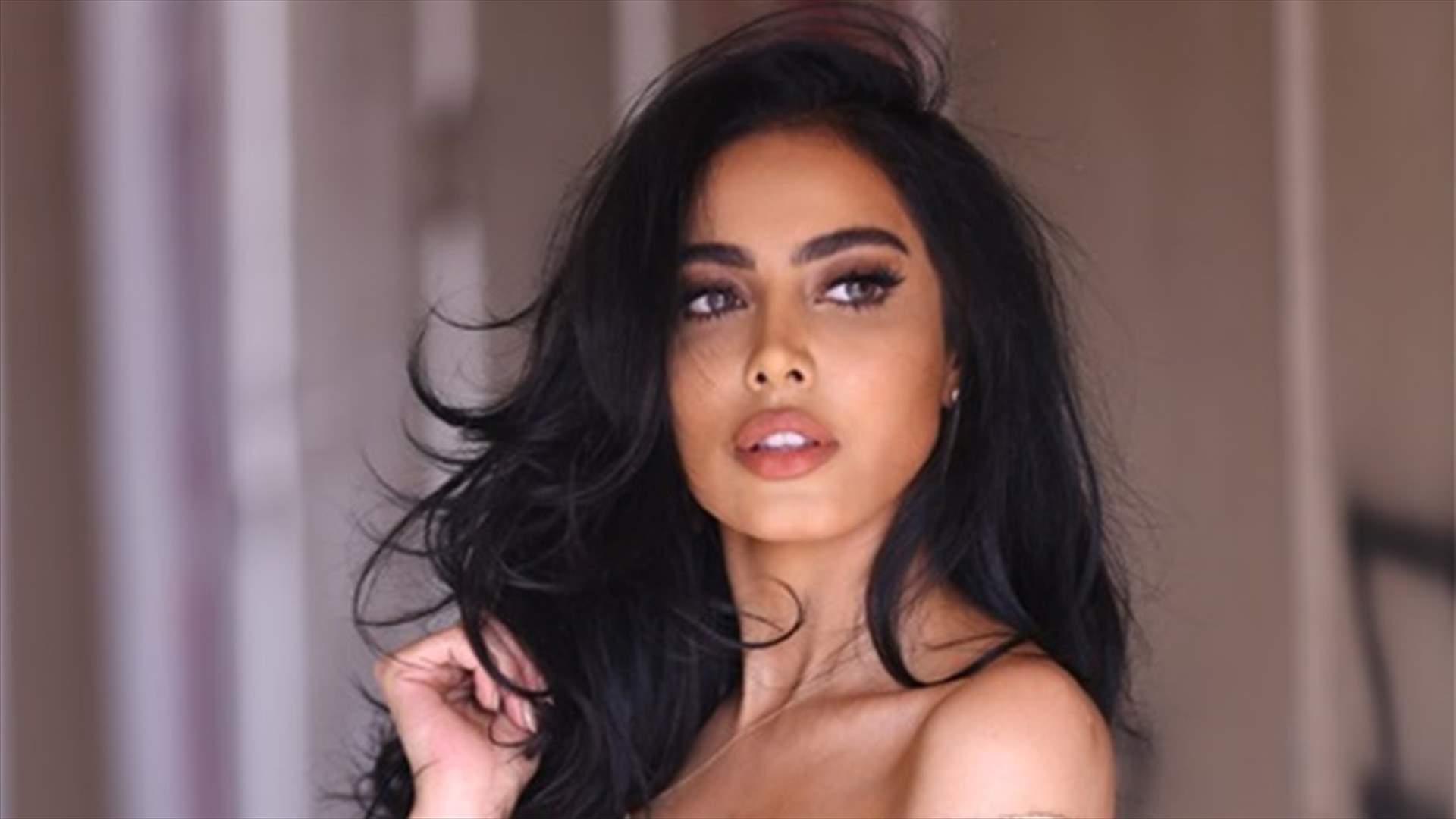 فاشينيستا خليجية تهاجم متابعيها... ماذا حصل؟ (فيديو)