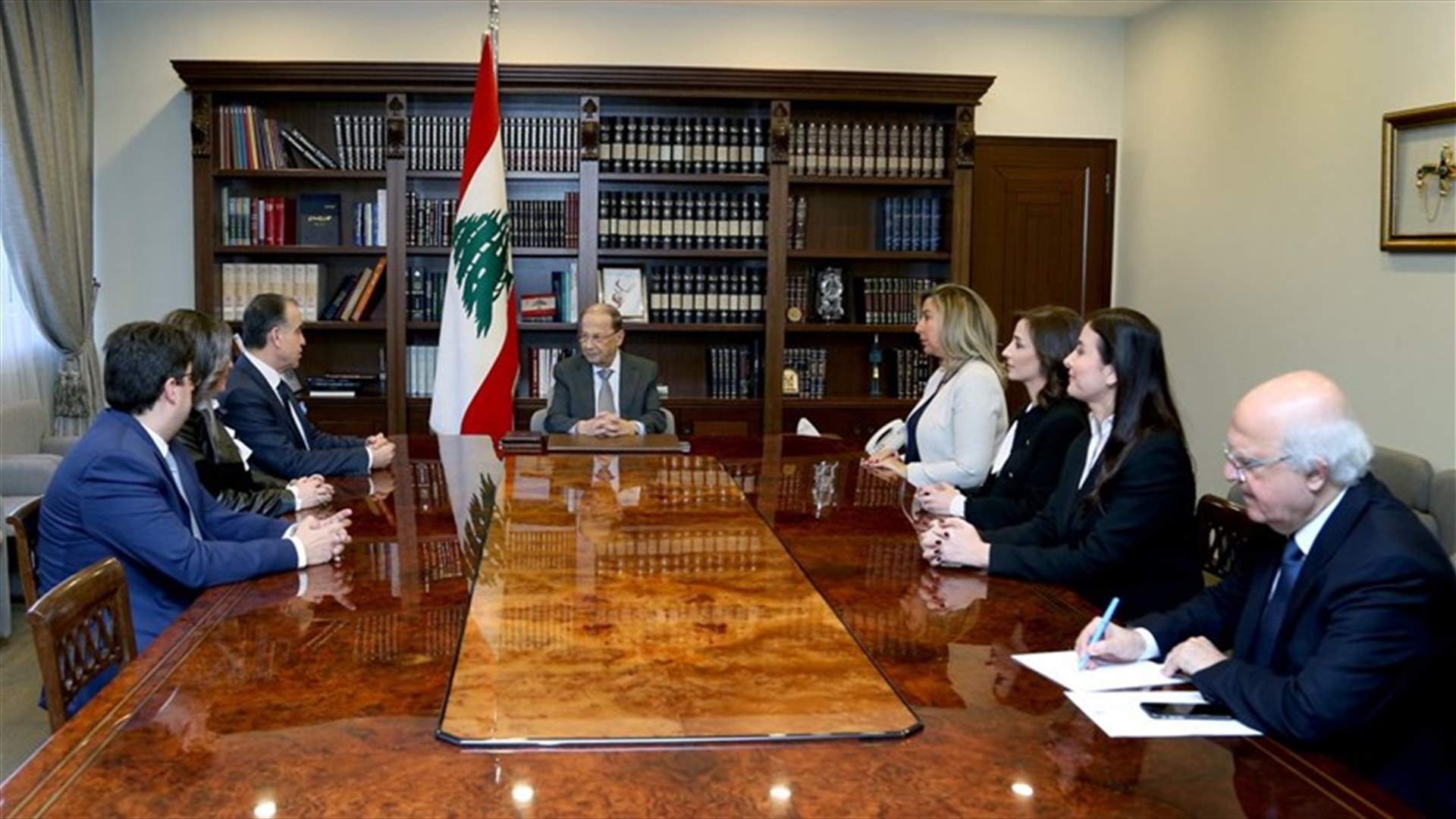 عون: آفة الفساد يجب ان تستأصل تدريجاً بالتعاون بين المواطن والدولة