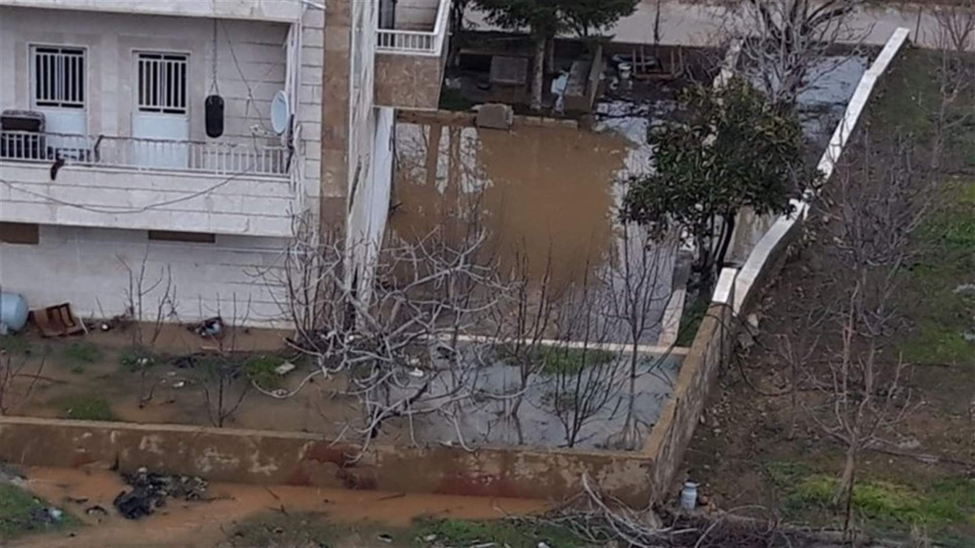 أضرار في بلدات الضنية وبشري بسبب الرياح القوية والسيول