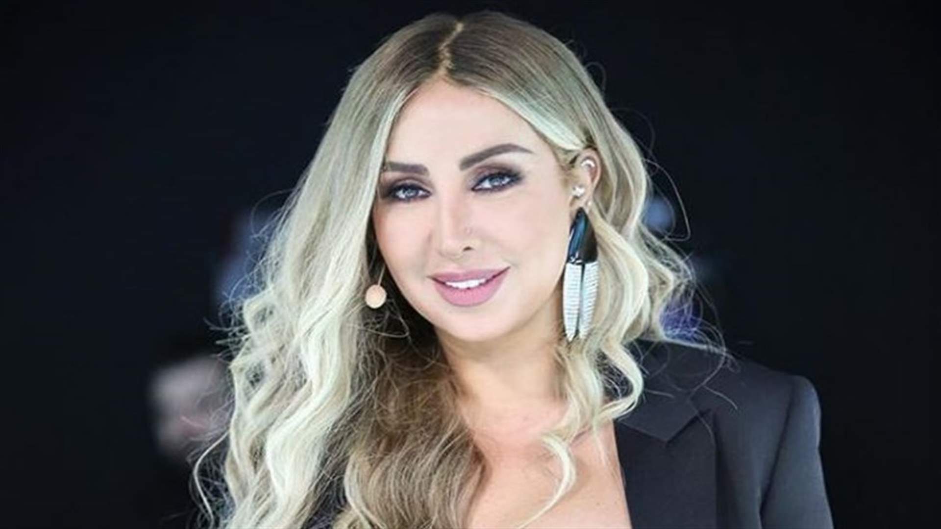 جويل ماردينيان توضح سبب ظهور الواقي الذكري في فيديو نشرته