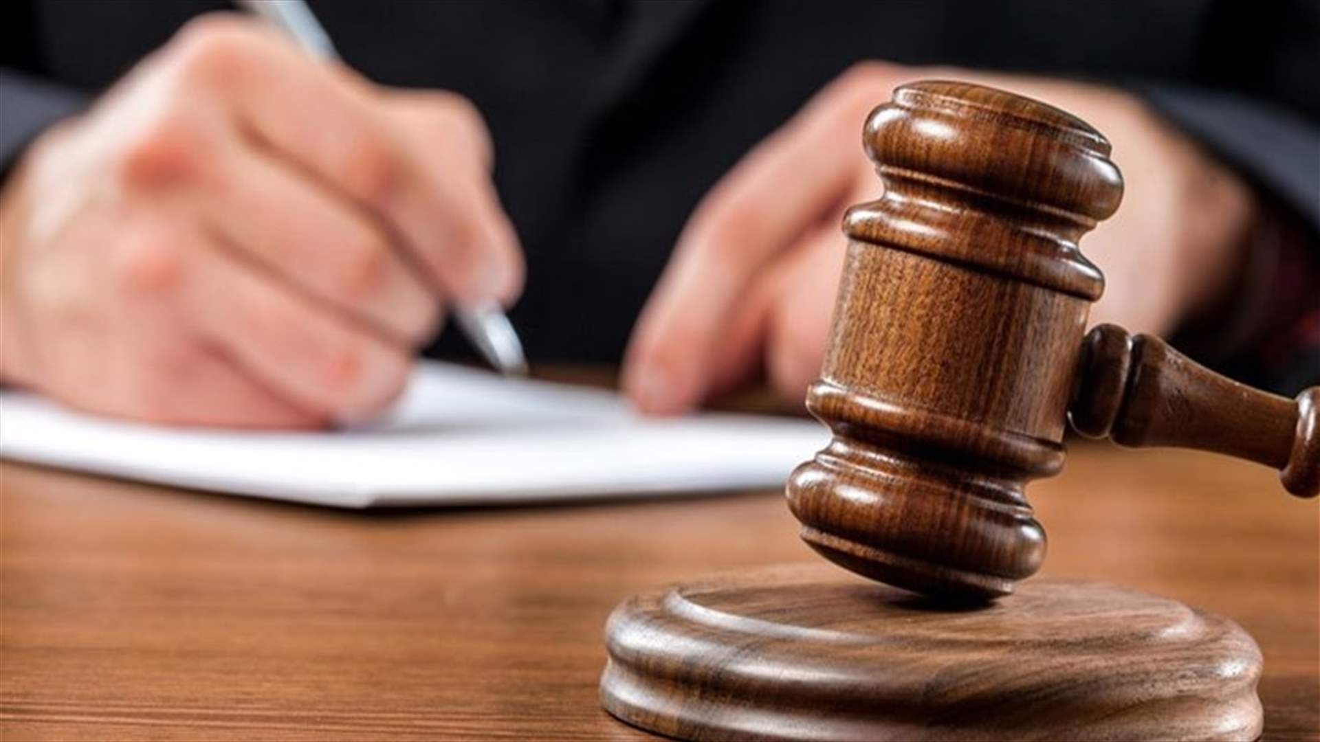 عشرات المتهمين في قضية فساد في الأردن