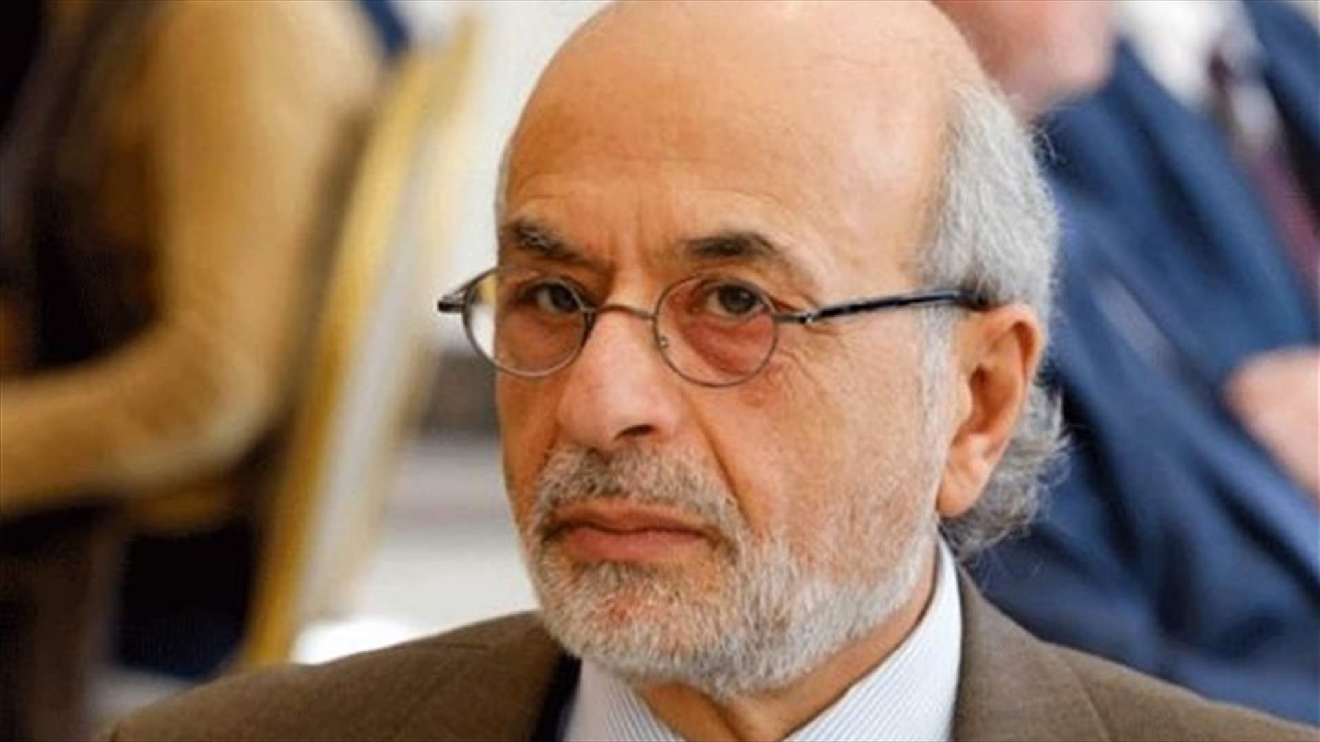 بعد اضرامه النار بنفسه امام ثانوية سيدة بكفتين الارثوذكسية... هذا ما قرره وزير التربية
