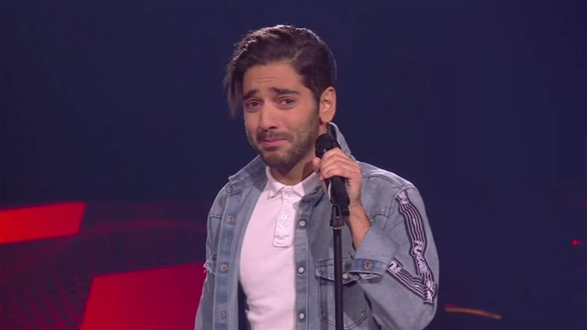 موري حاتم يبكي على مسرح The Voice كندا.. ماذا حصل؟ (فيديو)