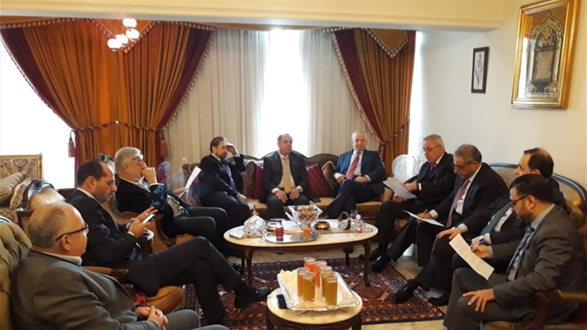اللقاء التشاوري: لفتح صفحة جديدة بعد تأليف الحكومة والتعاون في ورشة الإصلاح