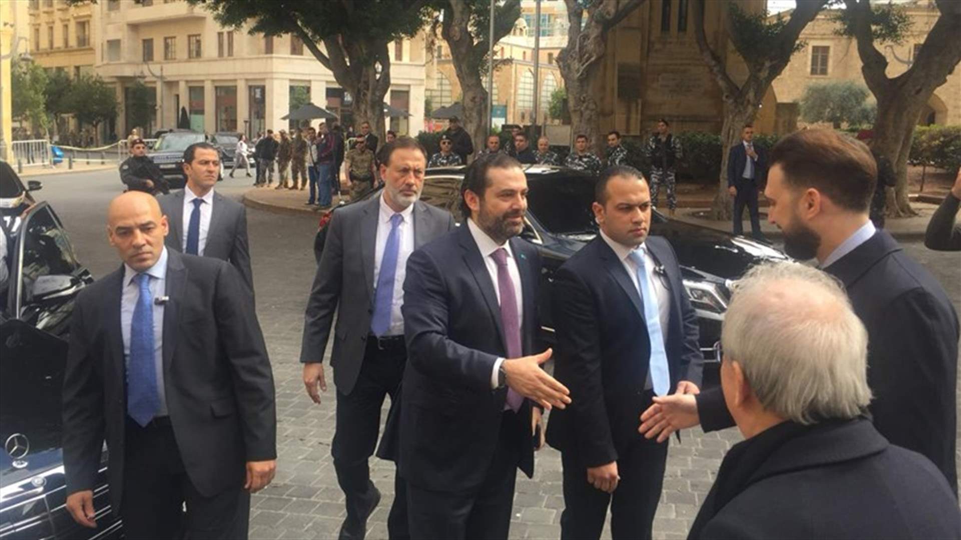 عند الوصول الى المجلس النيابي... سلام بين الحريري وجنبلاط (صور)
