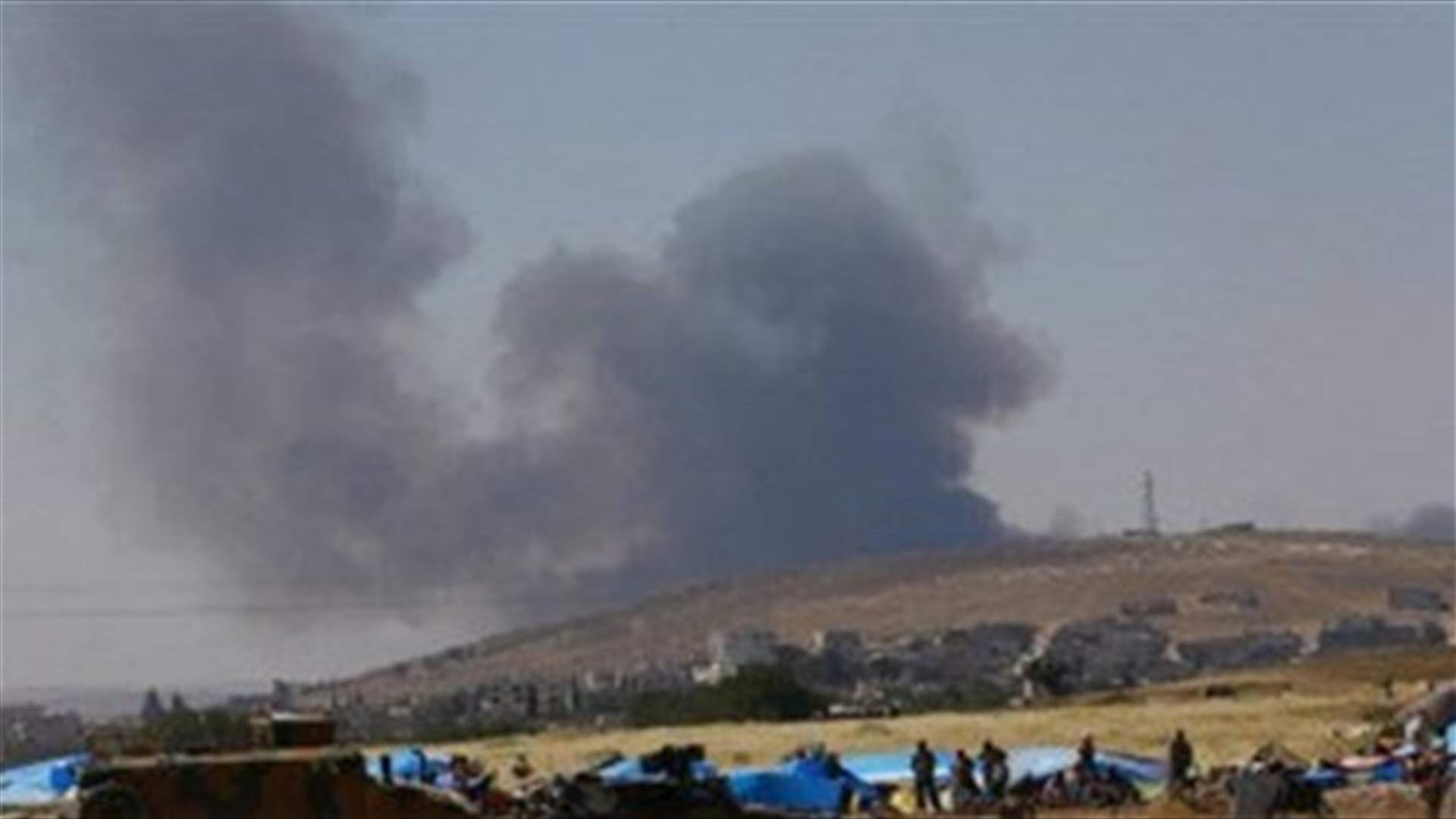 Car bomb explodes near Syrian town on border with Turkey