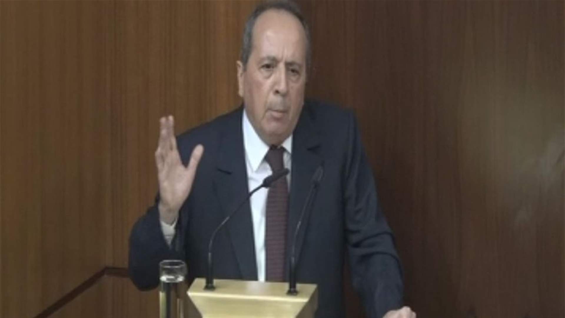 جميل السيّد يعلن أنه لن يعطي الثقة للحكومة... ويصف الحريري بالـ"الرئيس المغيّب"
