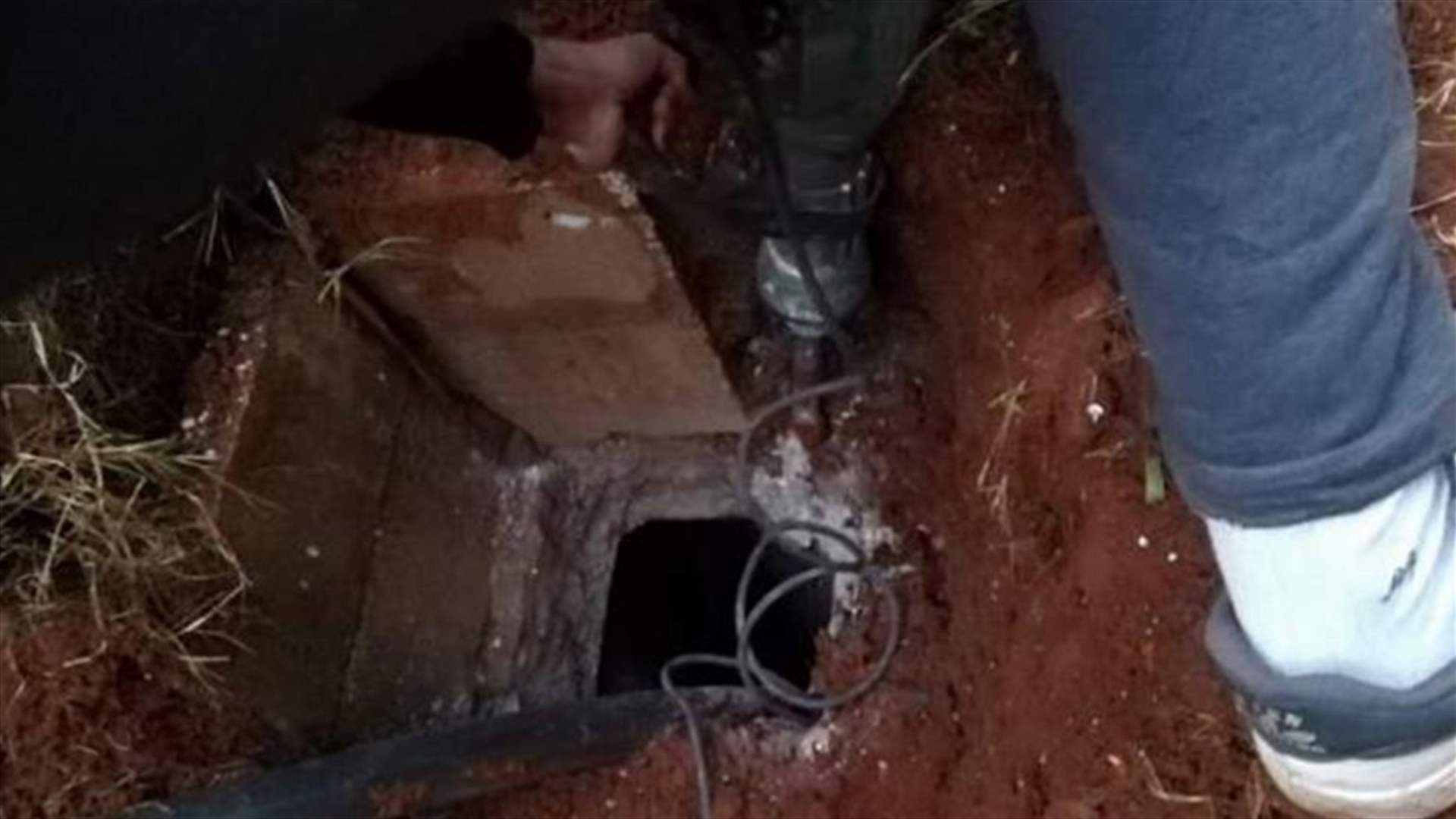 انتشال جثة رضيع من داخل جورة للصرف الصحي في علي النهري