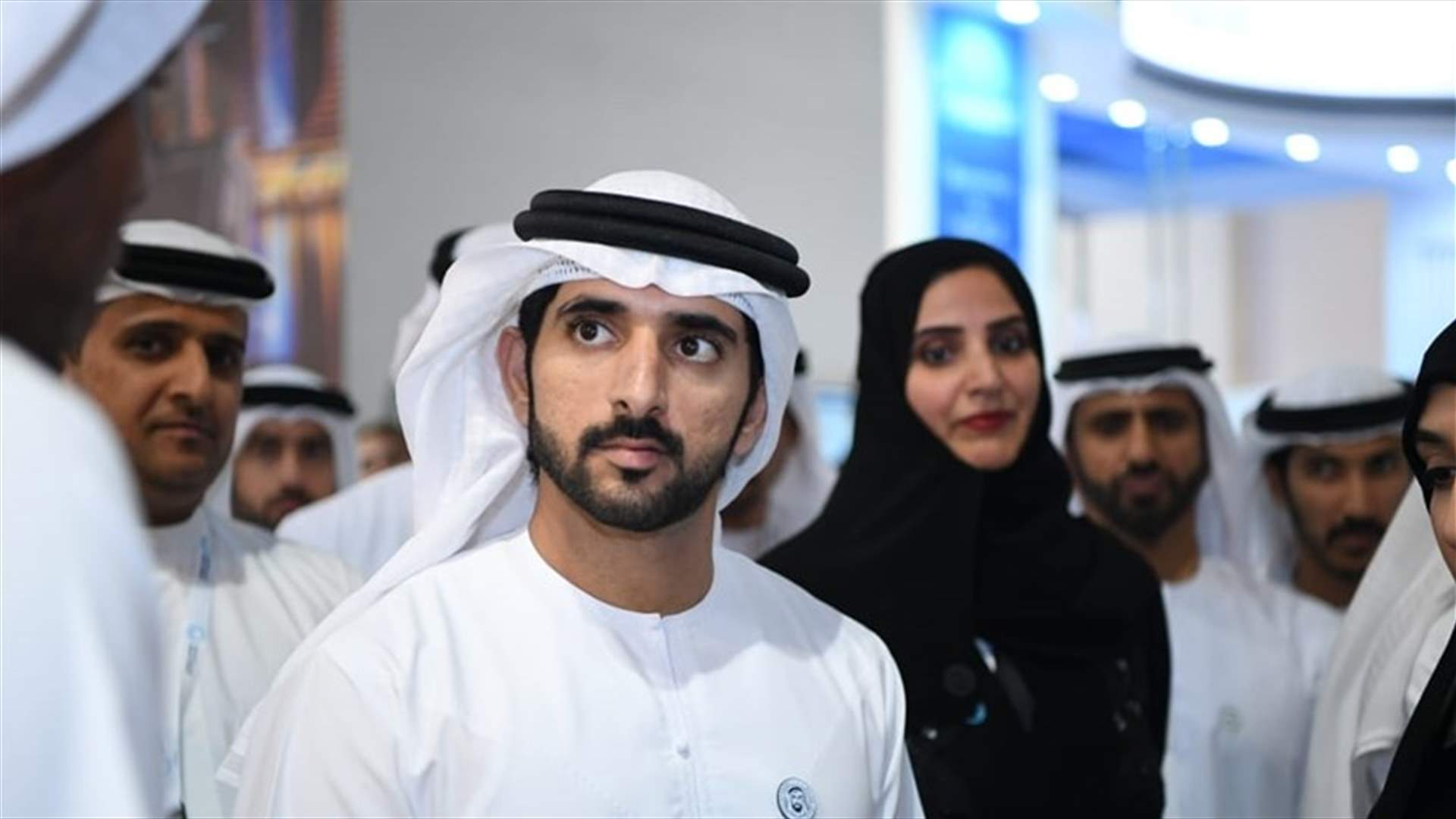 ولي عهد دبي يخوض مغامرة جديدة في السماء (فيديو)