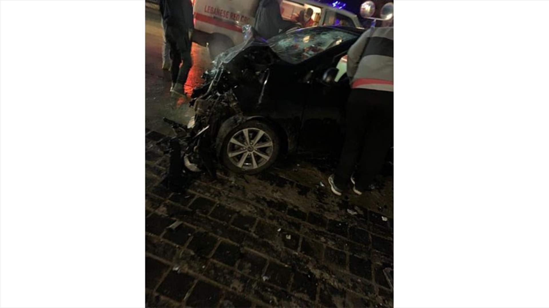 حادث مروع على أوتوستراد كوسبا باتجاه رشدبين... ووفاة رجل وزوجته