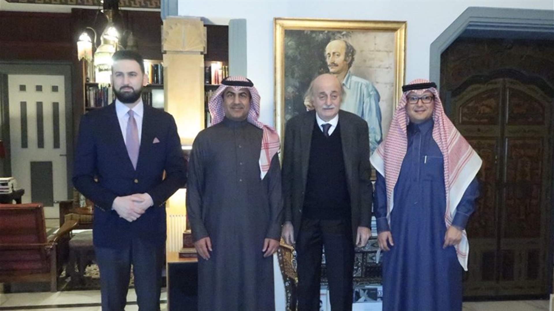 العلولا زار جنبلاط في كليمنصو