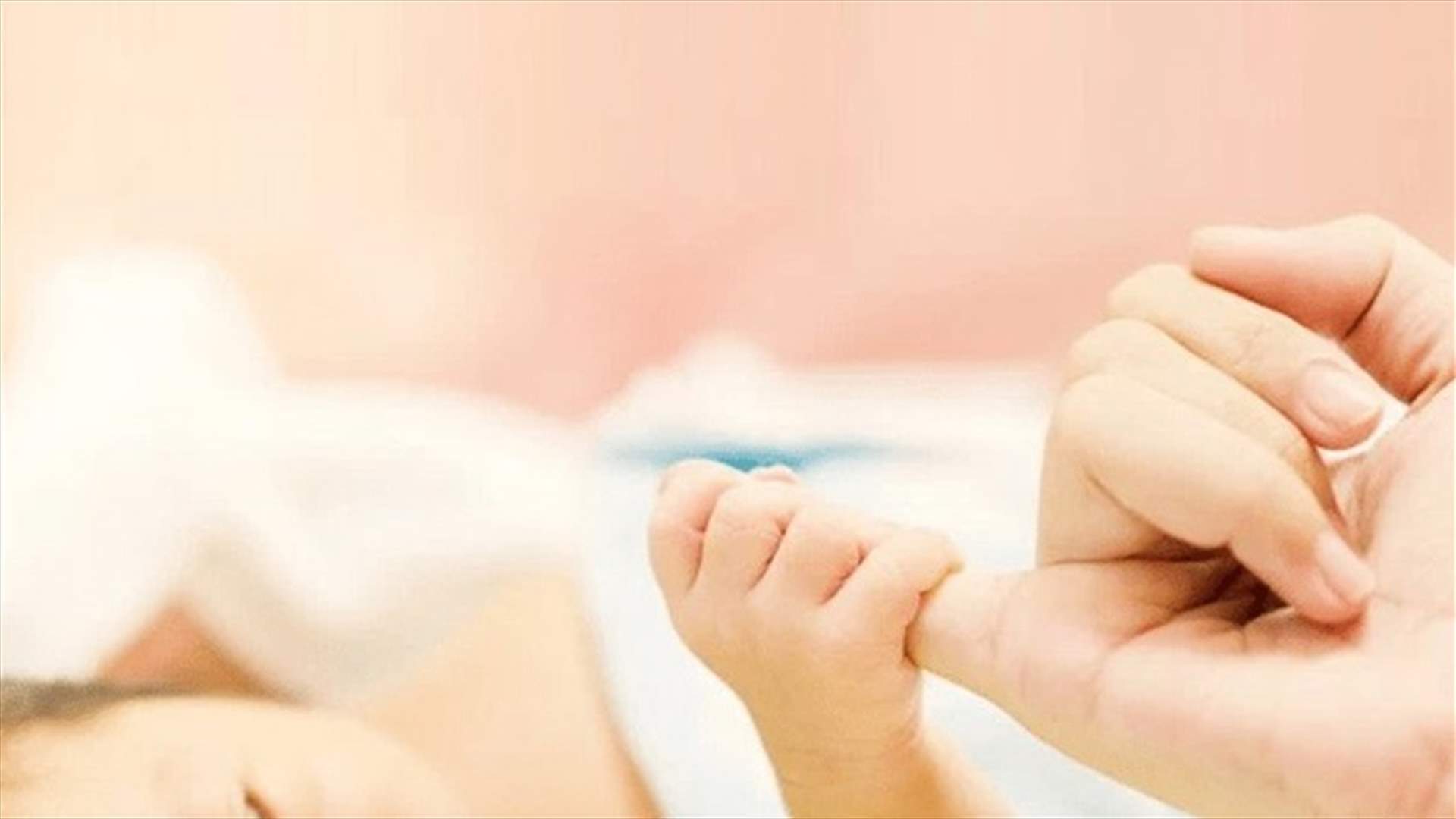 علمت بحملها بعد ولادة طفلتها... ماذا حصل؟