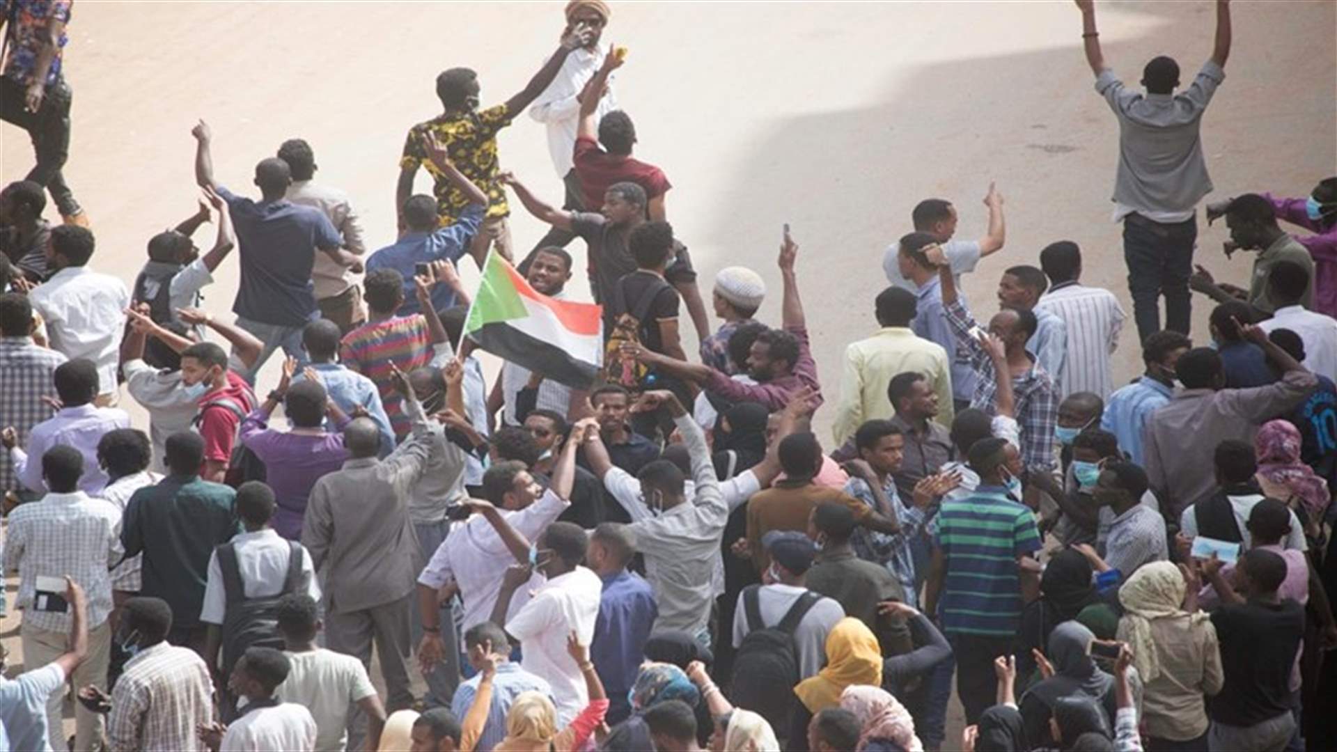 وفاة شرطي سوداني متأثرا بجروحه اثر رشق المحتجين لسيارته بالحجارة