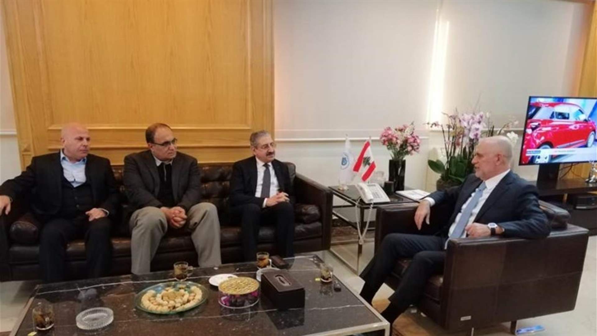 فنيانوس تسلم الدراسة المفصلة لموقع الانهيار في شكا