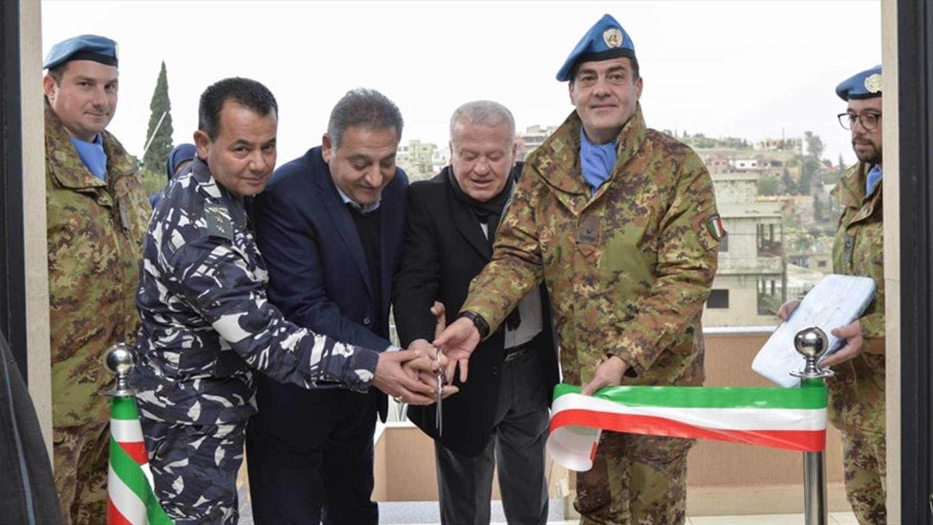 اليونيفيل الإيطالية دشنت القصر البلدي في جبال البطم