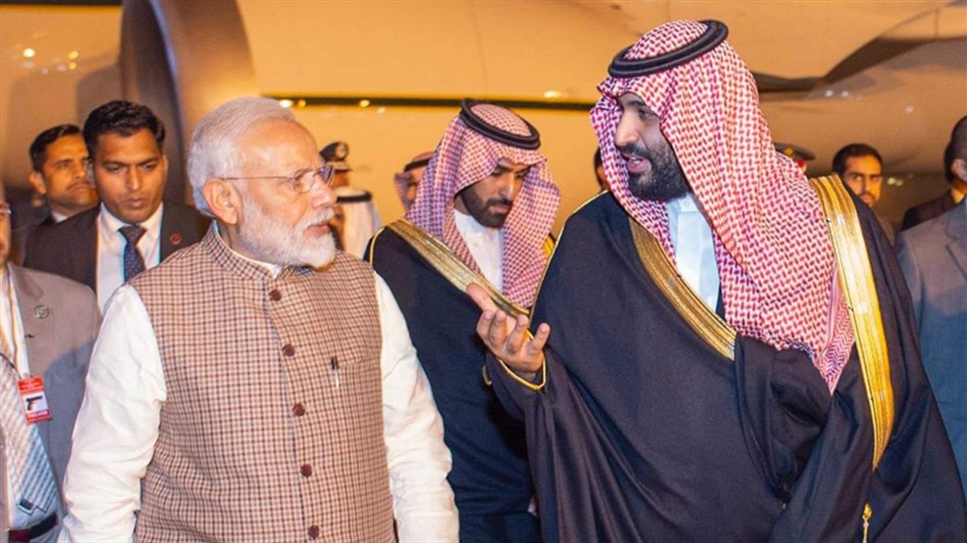 محمد بن سلمان يصل الهند محطته الثانية في جولته الآسيوية (صور)