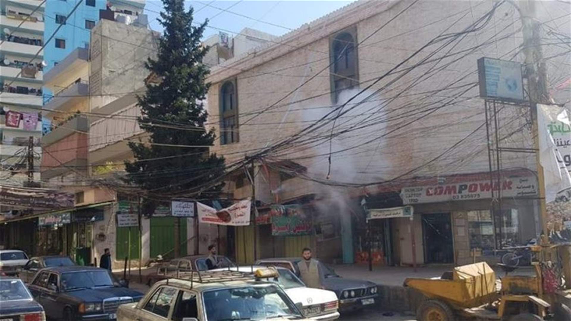 احتكاك كهربائي تسبب بحريقين في مخيم البداوي
