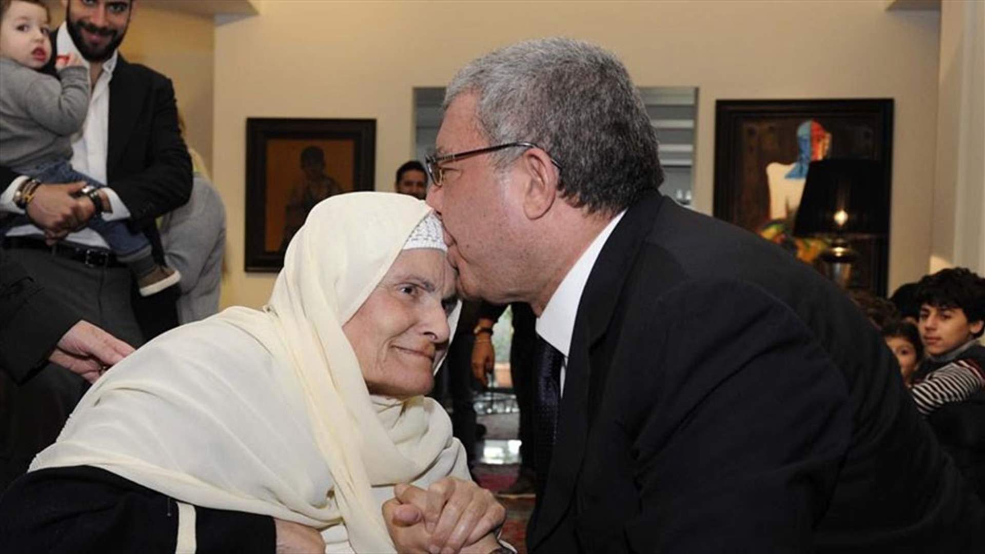 وفاة والدة المشنوق...