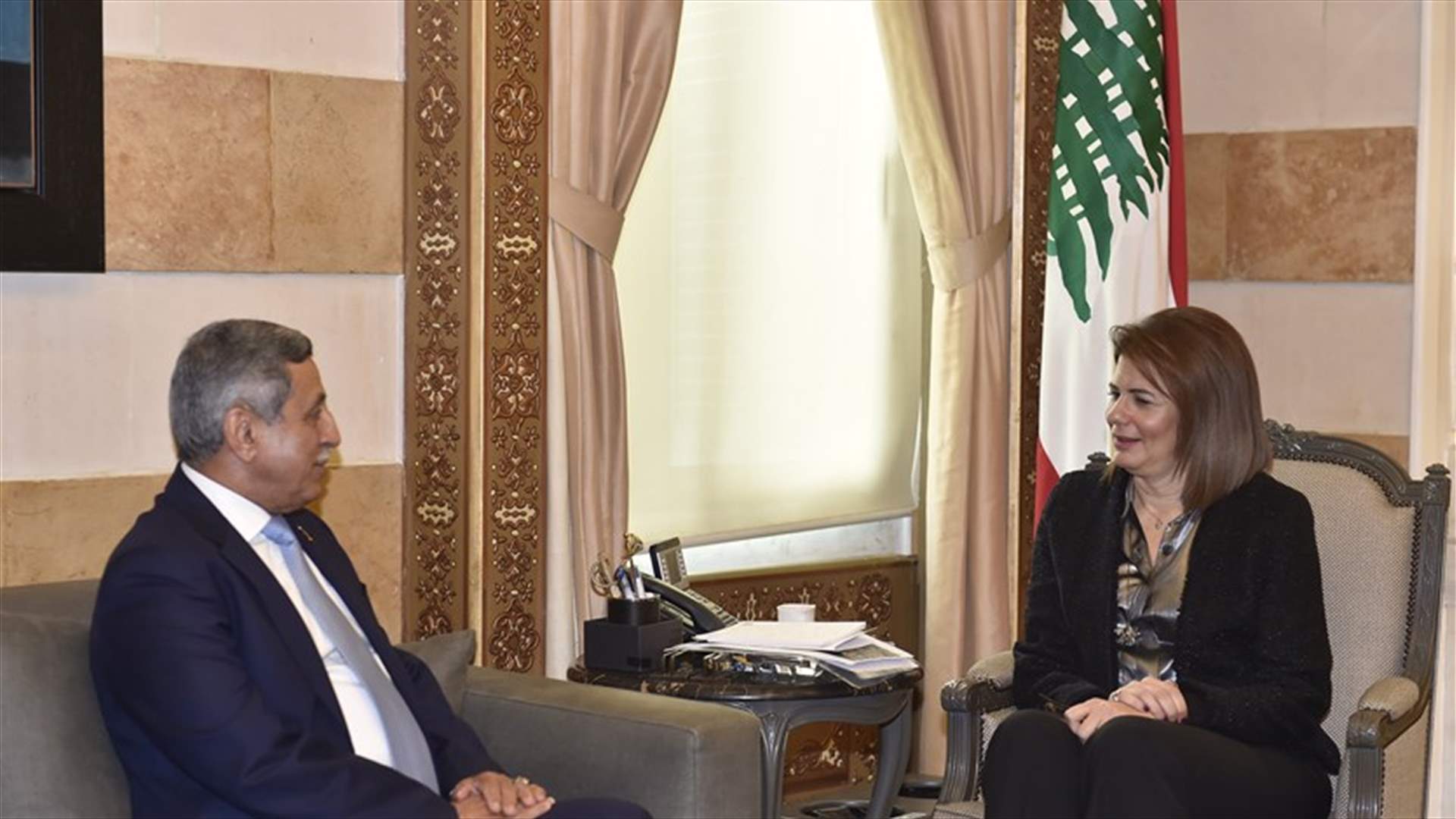 الحسن تلتقي سفير اليمن... وتؤكد على موقف لبنان النأي بالنفس