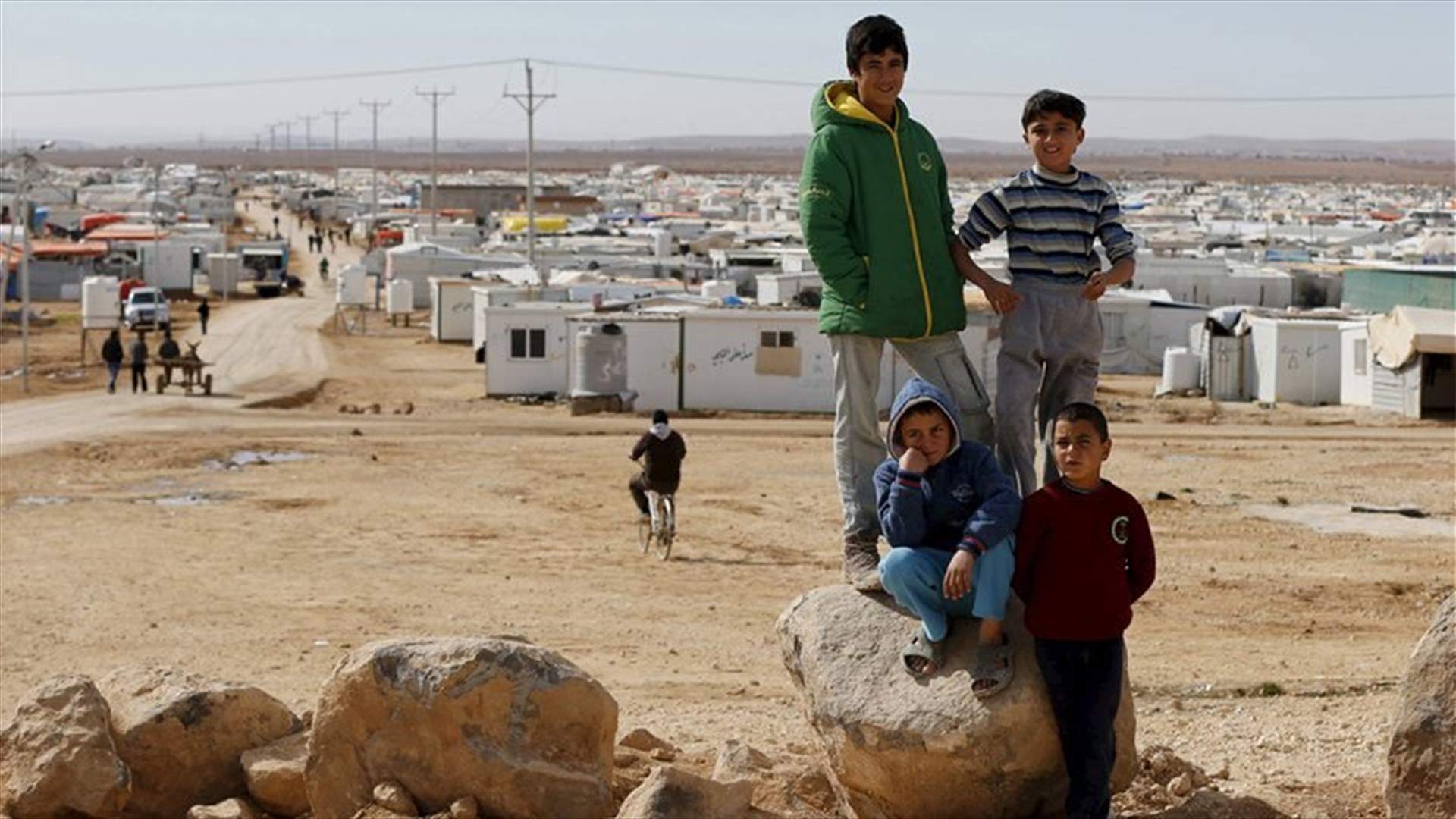 Rebels say Russia blocks food supply to Syria refugee camp