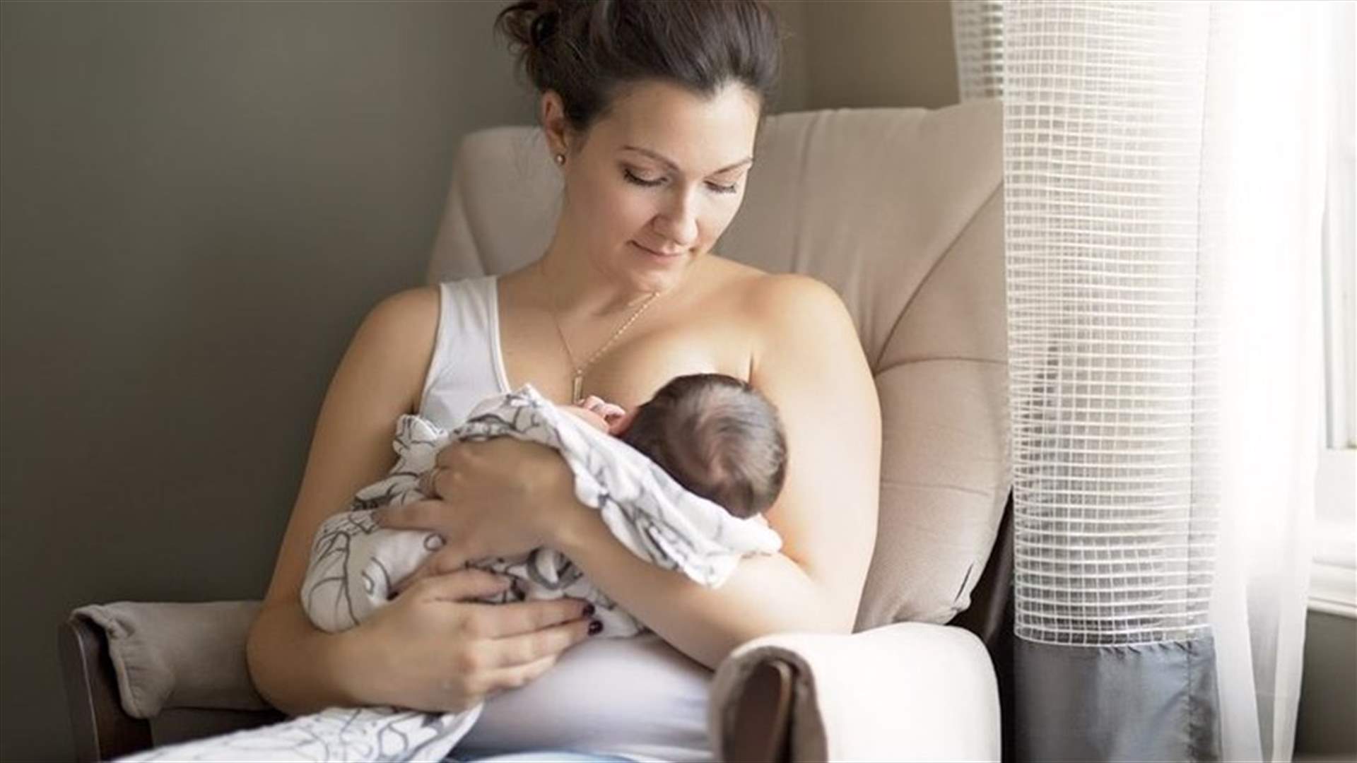 فوائد الرضاعة الطبيعية للطفل... وهذه هي الوضعيات الأنسب