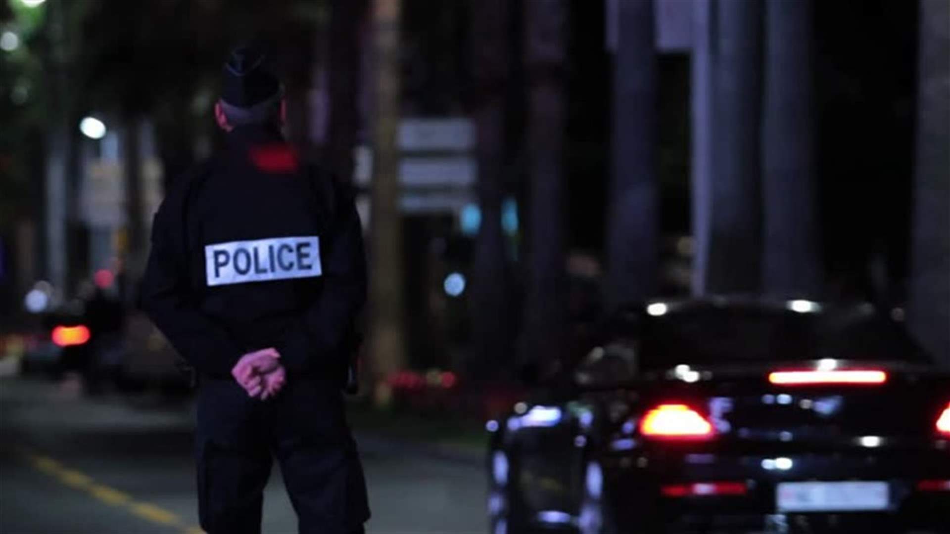 حادثة غريبة بعد منتصف الليل... شرطي يوقظ ستينية لسبب لا يخطر على البال