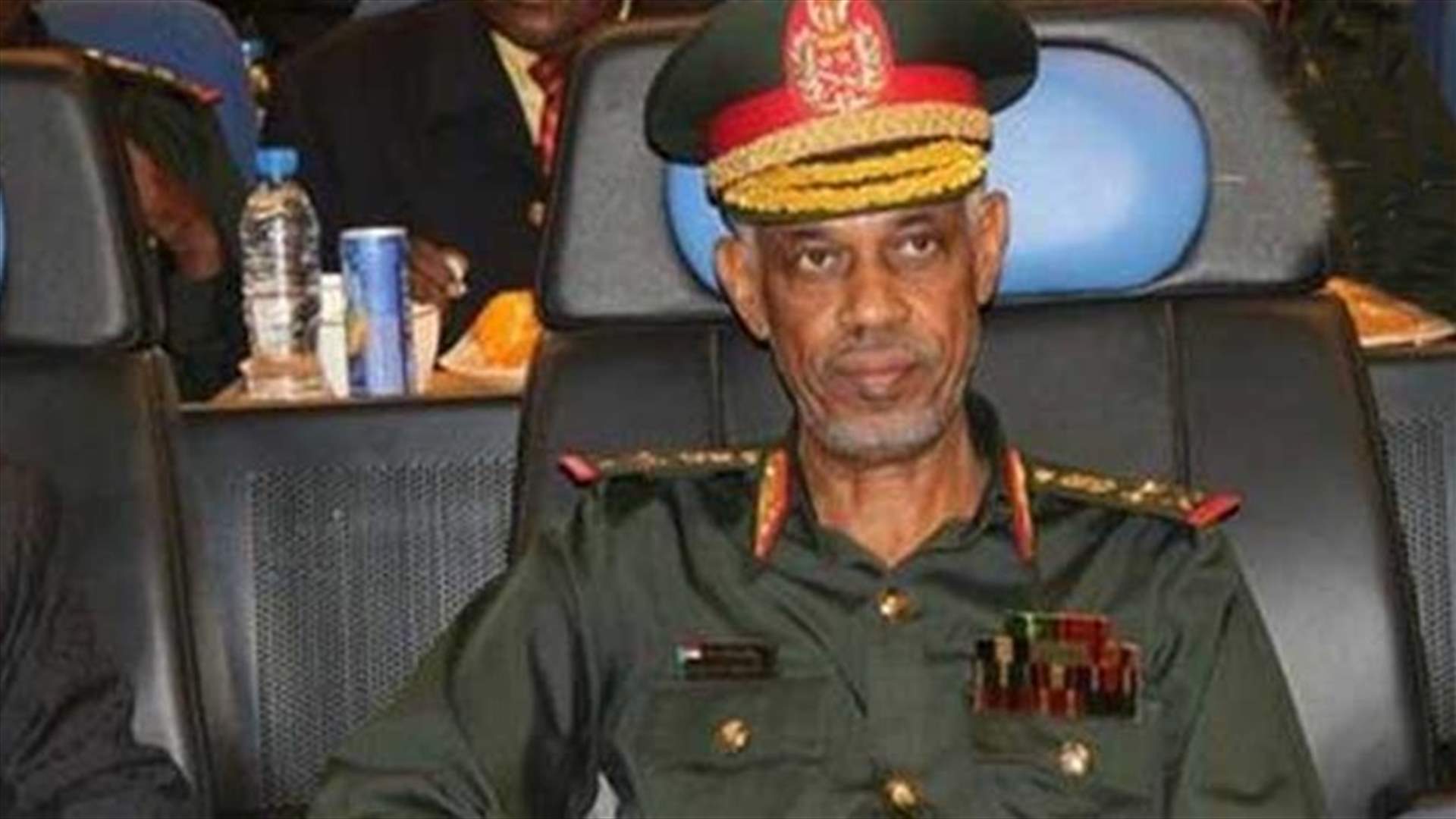 تعيين عوض محمد احمد إبن عوف نائبًا أوّل للرئيس السوداني ووزيرًا للدفاع